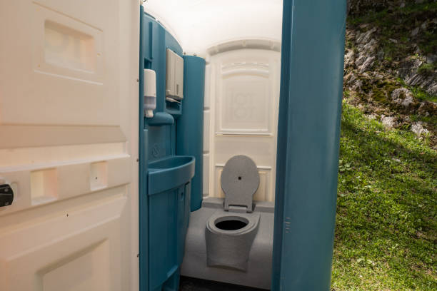 Best Portable restroom trailer rental  in Warm Springs, OR